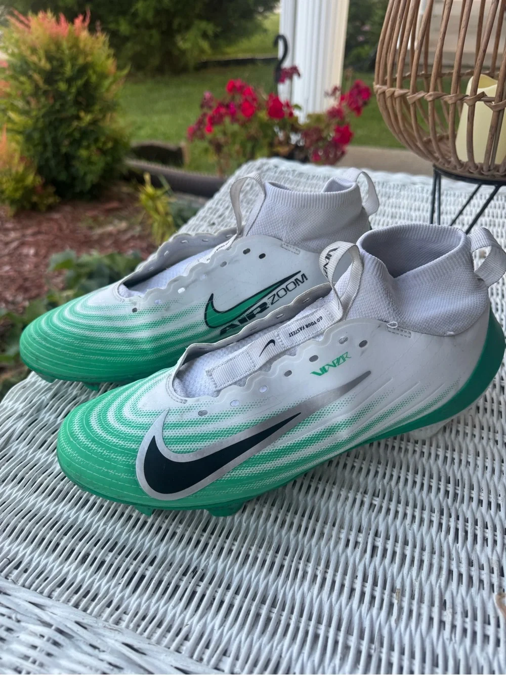 Nike Vapor Pro 1 Football Cleats White Stadium Green HM8850-100 Men’s 9